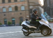 Piaggio MP3 Hybrid